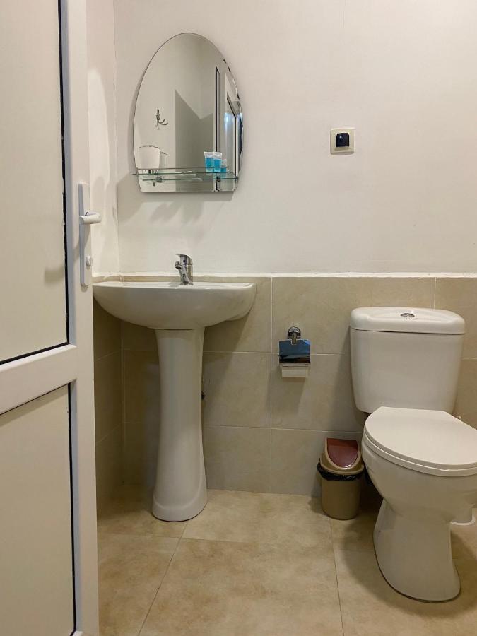 Hotel Villa Eniseli Bagian luar foto