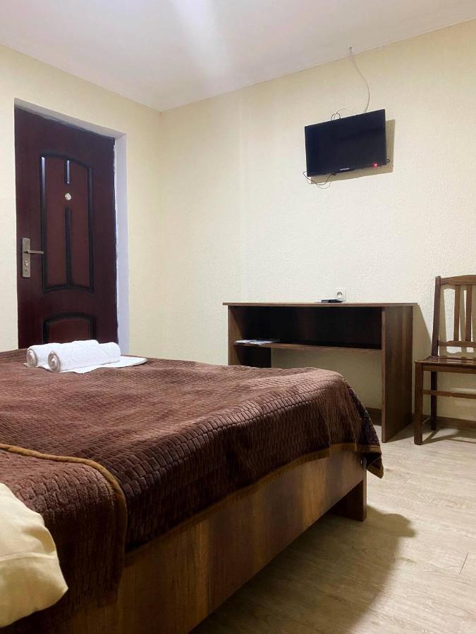Hotel Villa Eniseli Bagian luar foto