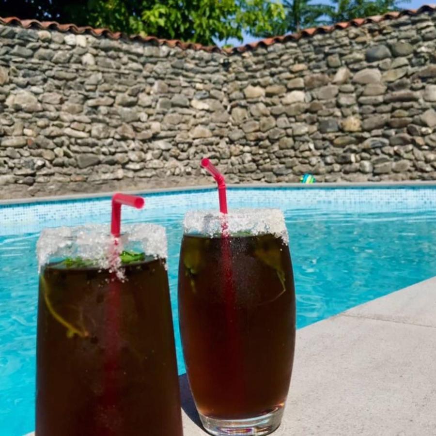 Hotel Villa Eniseli Bagian luar foto