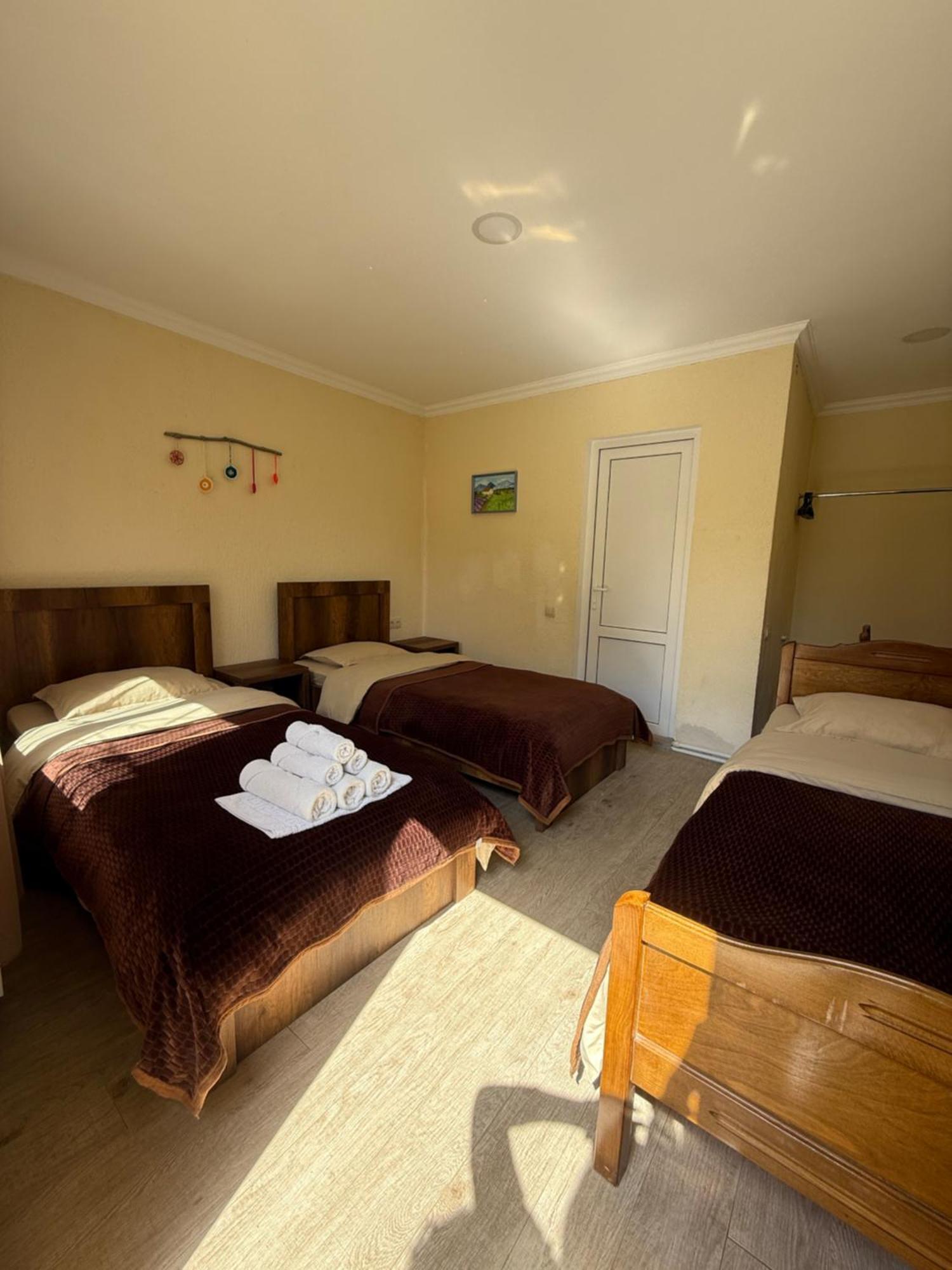 Hotel Villa Eniseli Bagian luar foto