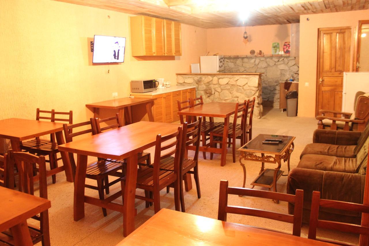 Hotel Villa Eniseli Bagian luar foto